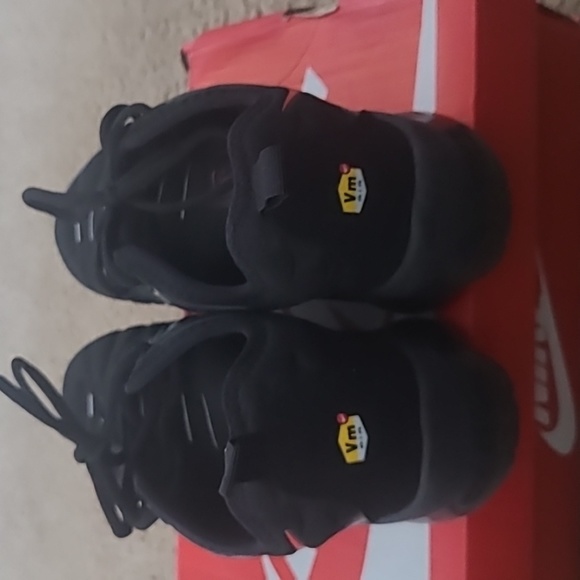 Nike - Picture 3 of 4